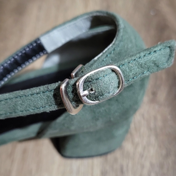 Square Toe Faux Suede Block Heels - Picture 9 of 9